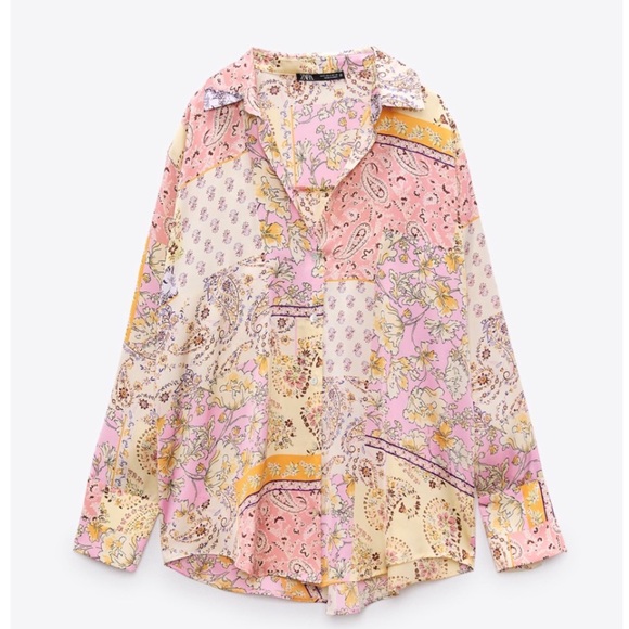 Zara Tops - Zara Flowy shirt with lapel collar with V-neck and long sleeves. Front button
